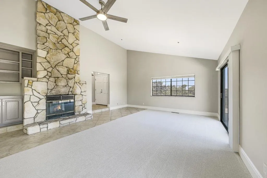 https://cdn.realtyfeed.com/cdn/127/306476589/87d9268b9395728862467d7b448aeef1.webp