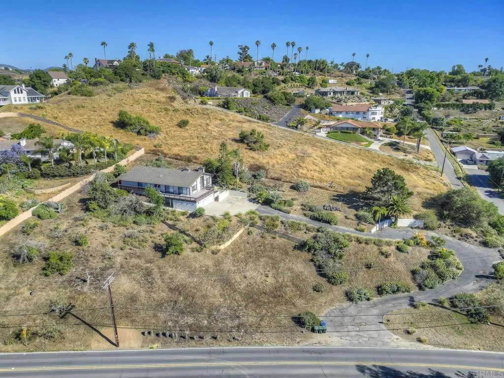 https://cdn.realtyfeed.com/cdn/127/306476589/cd9bfe5405dff642777b2a566845b797.webp