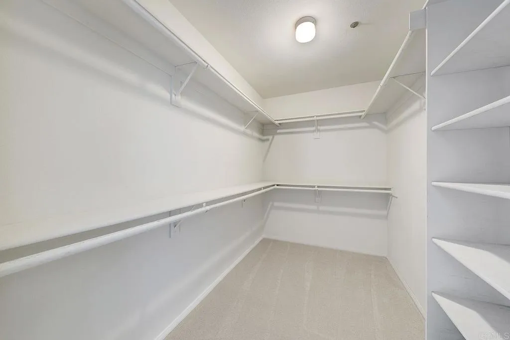 https://cdn.realtyfeed.com/cdn/127/306476589/fa8067af4a8c2773f13c36a36f7cd304.webp