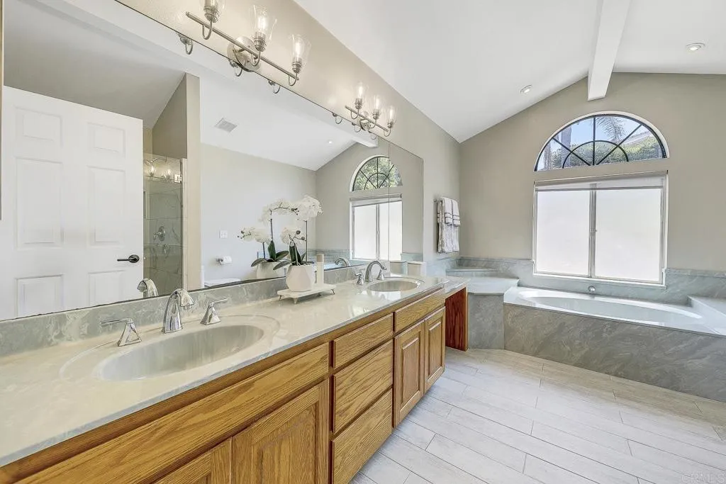 https://cdn.realtyfeed.com/cdn/127/306476589/fe43ed0233d500f30217c3c0335fe2e3.webp