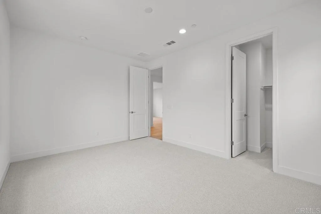 https://cdn.realtyfeed.com/cdn/127/306476765/222eedadb01a170ad7e60fcef77eebb5.webp