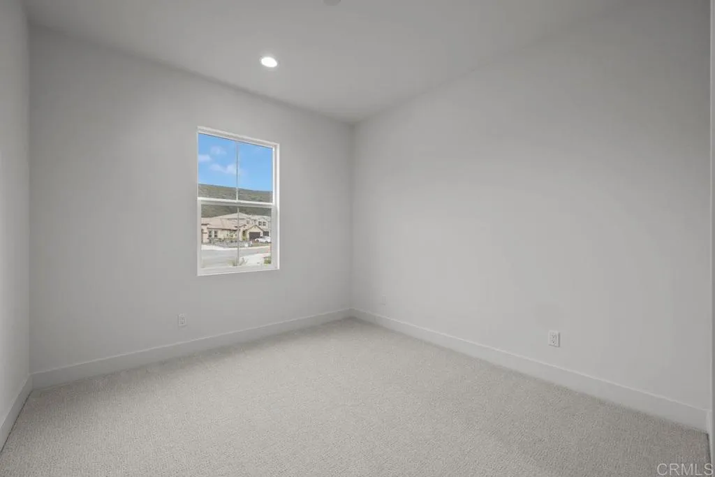 https://cdn.realtyfeed.com/cdn/127/306476765/5b94baf4da9cb49b73b806beaada7ea1.webp