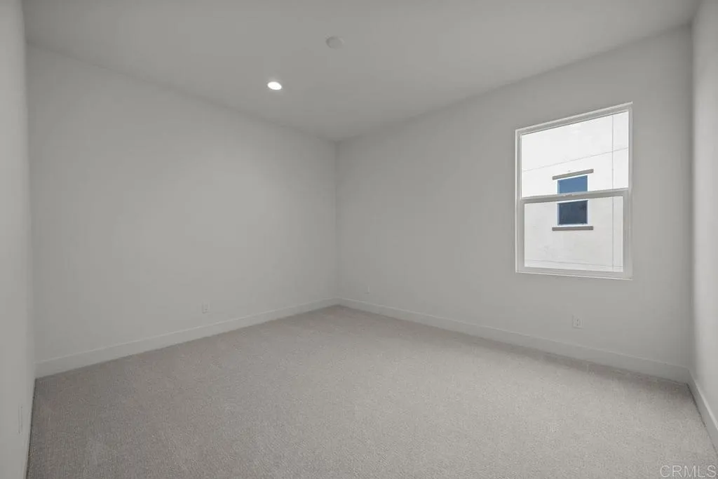 https://cdn.realtyfeed.com/cdn/127/306476765/ee6f12d58a1e4ee667ee9cc0dff485d9.webp