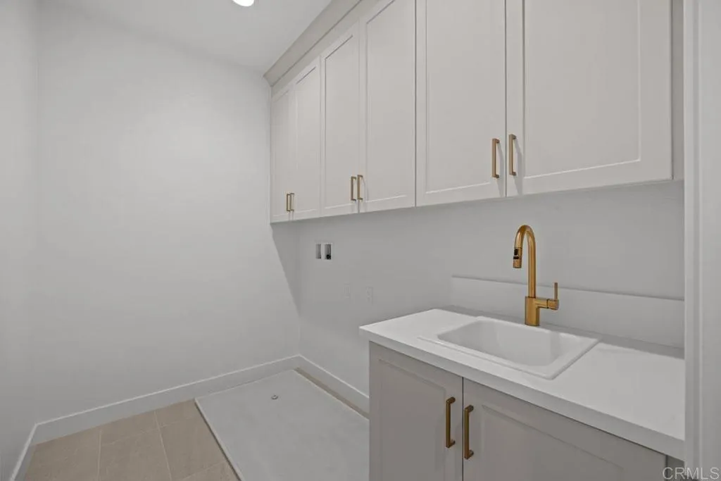 https://cdn.realtyfeed.com/cdn/127/306476832/0a7eb0523936c8c3492d4b4d3131cc64.webp