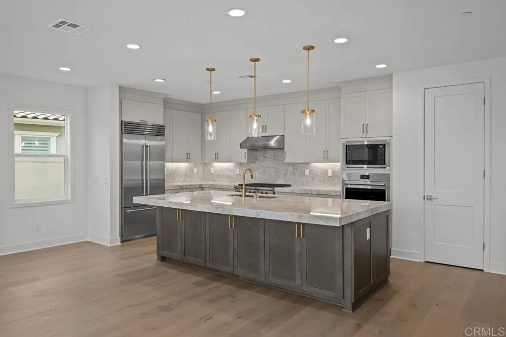 https://cdn.realtyfeed.com/cdn/127/306476832/fa6d60a85a4a3dbfe36d7dcd6d26c292.webp