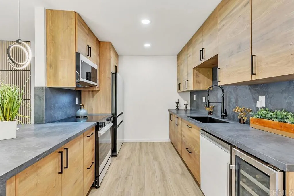 Photo #5: PTP2504767 Listing 