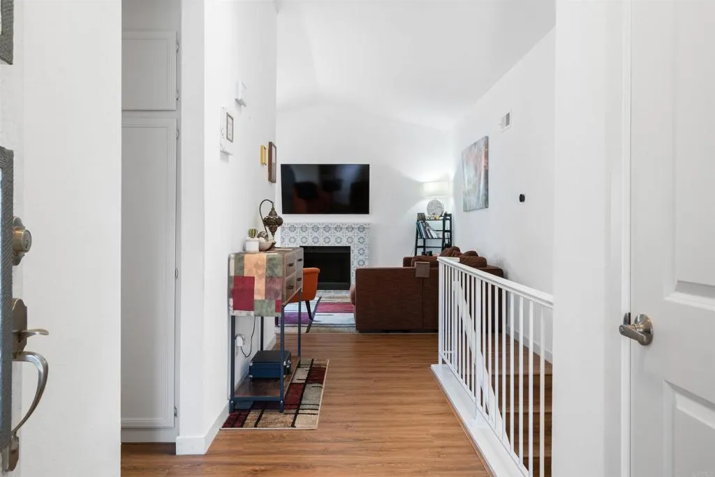 https://cdn.realtyfeed.com/cdn/127/306477000/141ddd3c19325364cbae1b79428ee95c.webp