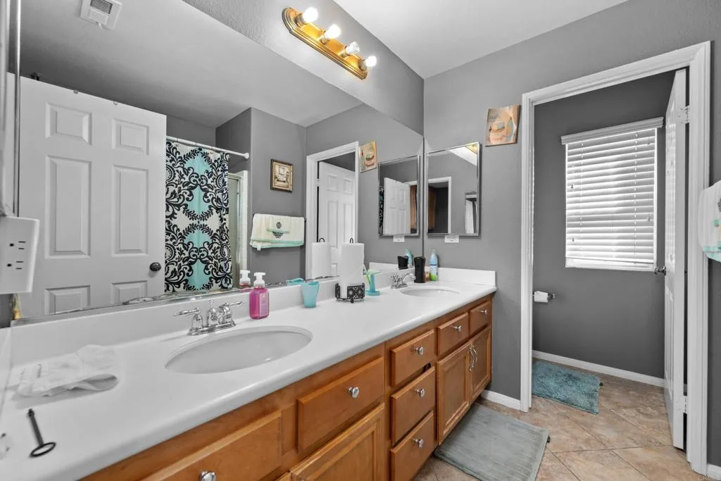 https://cdn.realtyfeed.com/cdn/127/306477008/1de3b8418a59f1270a3af333b4eea7f5.webp