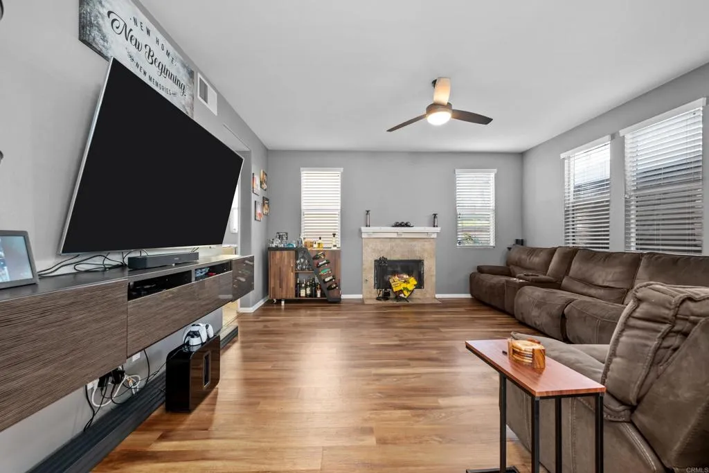 https://cdn.realtyfeed.com/cdn/127/306477008/55ab8e286eeae0d64cd95a24845dec47.webp