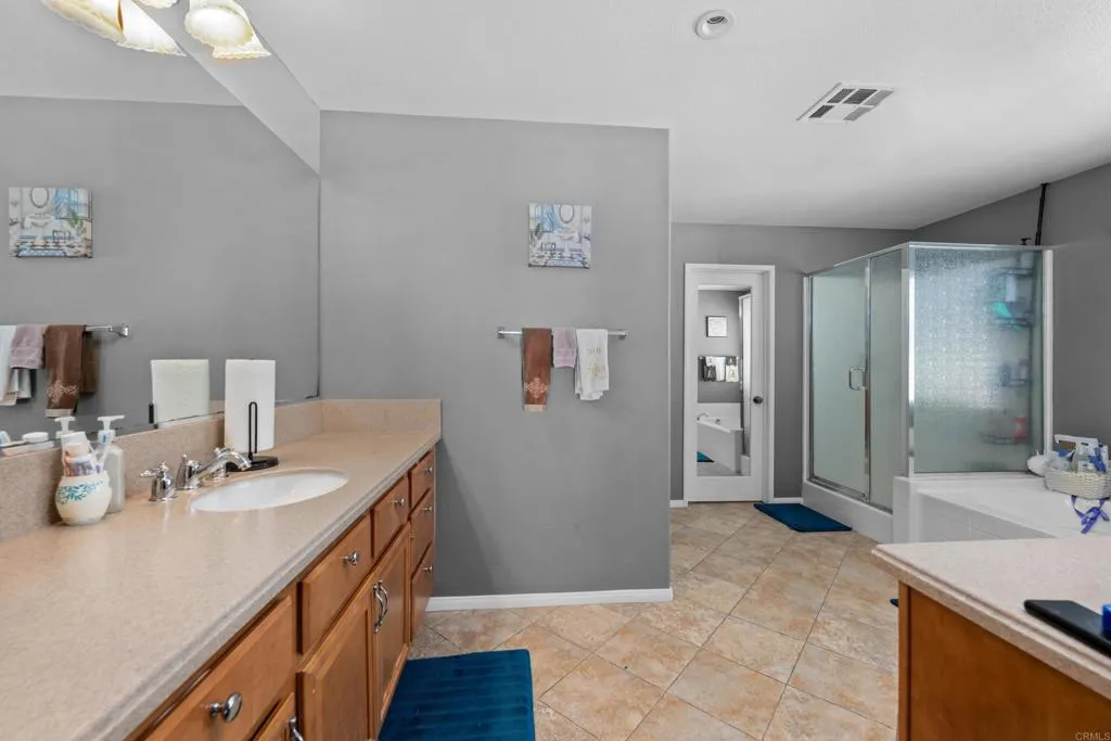 https://cdn.realtyfeed.com/cdn/127/306477008/5764aa606570771bfc57df3b66935dbc.webp