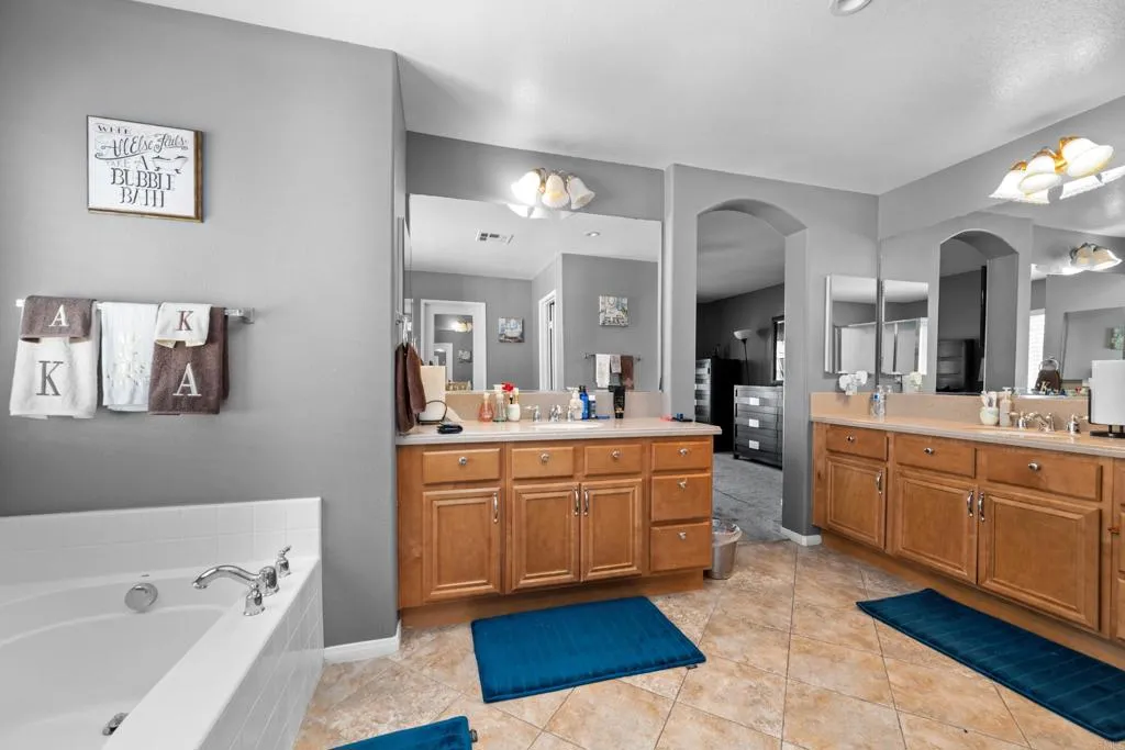 https://cdn.realtyfeed.com/cdn/127/306477008/a25d894d100a7c65c4d97531fb567e68.webp