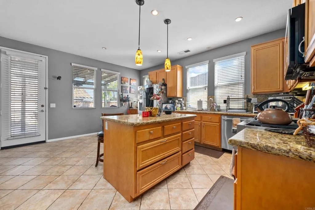 https://cdn.realtyfeed.com/cdn/127/306477008/f6e09c72a61fc25248f4cc1d3cb7e524.webp