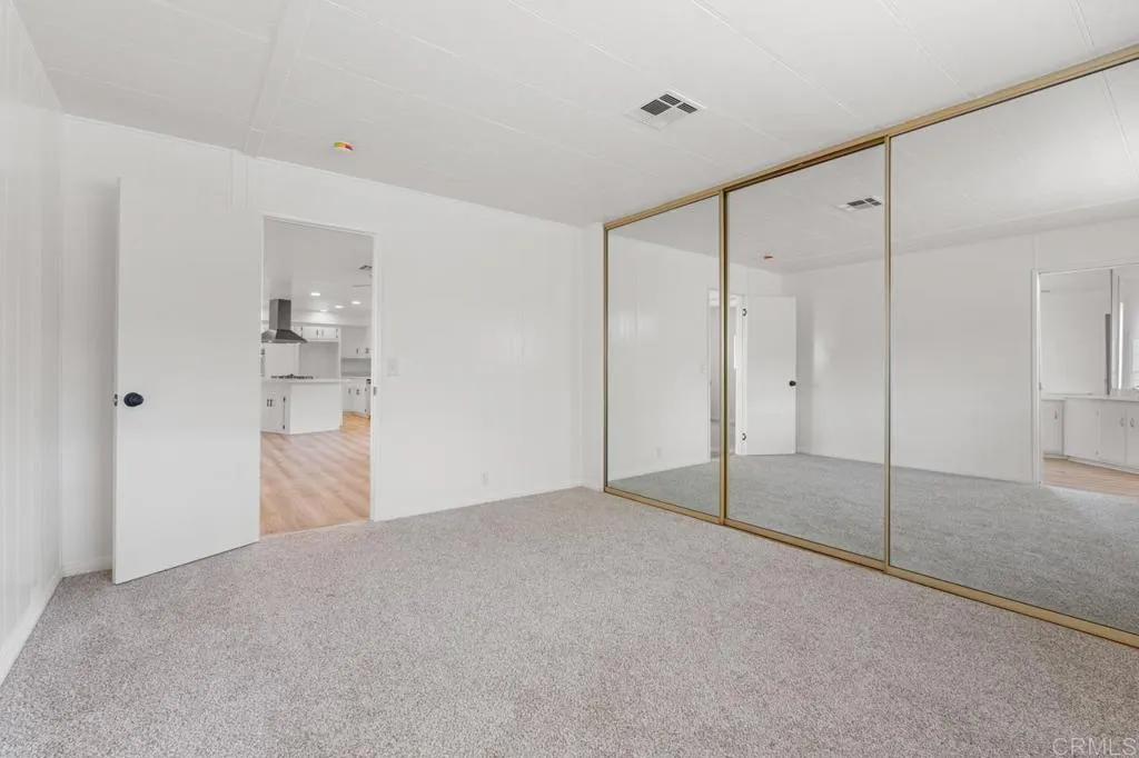 https://cdn.realtyfeed.com/cdn/127/306477052/069b6a2774584766f60ed407c0b56d3c.webp