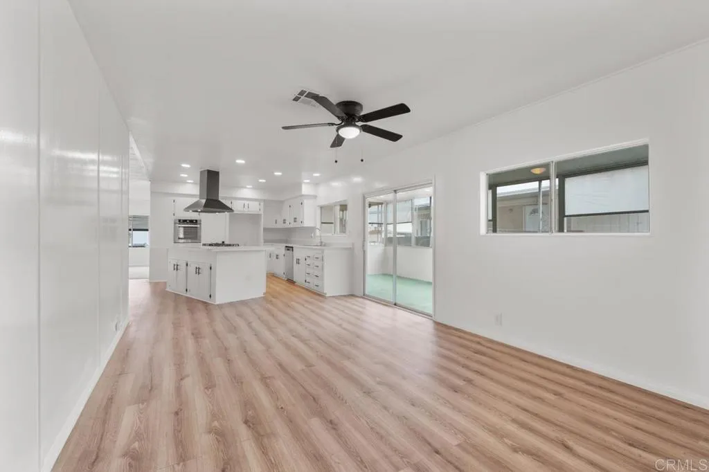 https://cdn.realtyfeed.com/cdn/127/306477052/a7d5088925d9d9df919370a9ff7a4001.webp