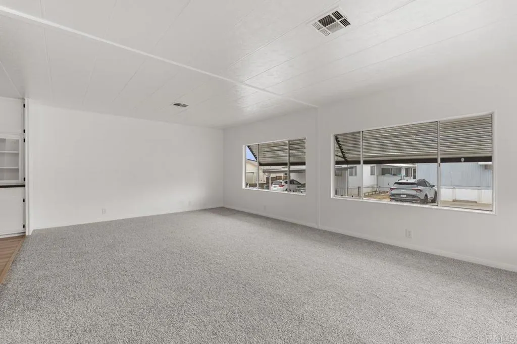 https://cdn.realtyfeed.com/cdn/127/306477052/acb6fee9874d2e4c8aa3a69af613196e.webp
