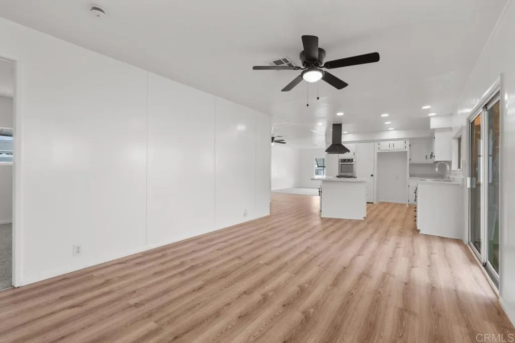 https://cdn.realtyfeed.com/cdn/127/306477052/b19cf3cd401d7974e0164e4b03b2255f.webp