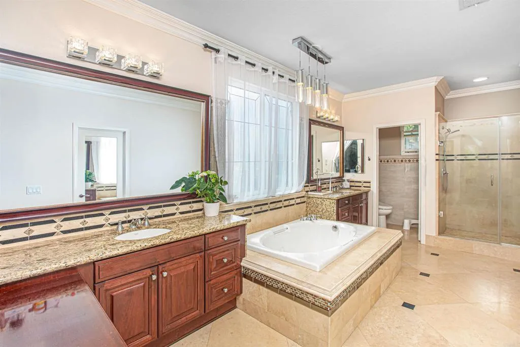https://cdn.realtyfeed.com/cdn/127/306477059/5502c60cc334df966d169ecc75015c36.webp