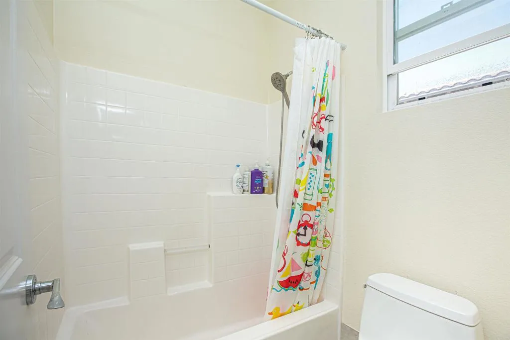 https://cdn.realtyfeed.com/cdn/127/306477059/5b78614031843bf26c0726bc096628a4.webp