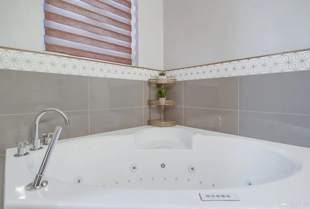 https://cdn.realtyfeed.com/cdn/127/306477071/d3fe6ffd9877efe68eac4684b2d32a6f.webp