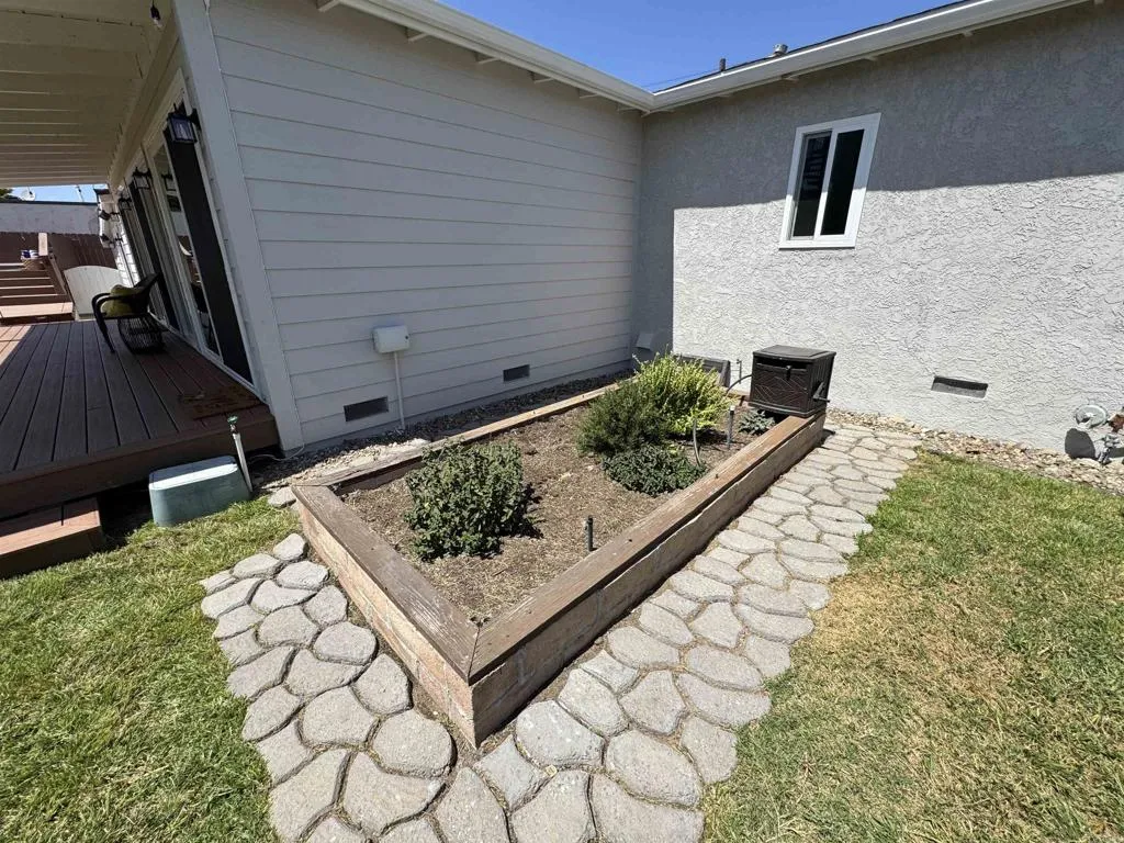 https://cdn.realtyfeed.com/cdn/127/306477073/1416b89aff8f165412f8215c0746dcfe.webp