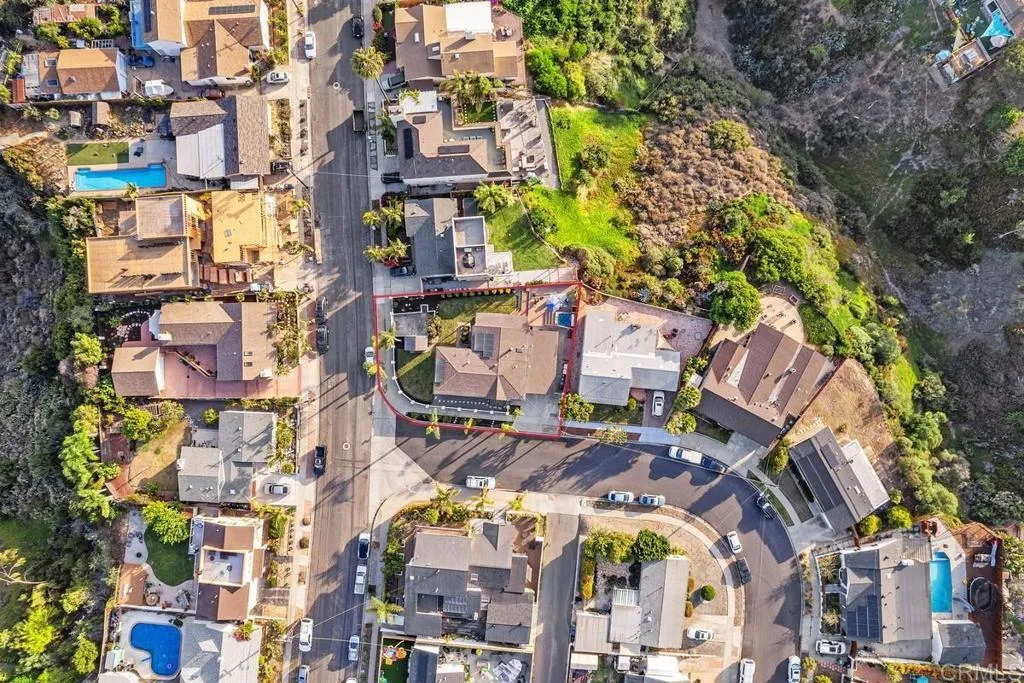 https://cdn.realtyfeed.com/cdn/127/306477073/31e97a23a62155c4ff74e0883fff71de.webp