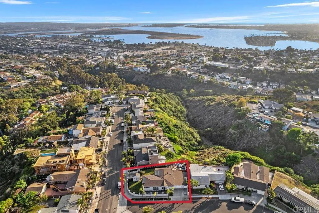 https://cdn.realtyfeed.com/cdn/127/306477073/380dae8762cb9b635db9ee1b1c68adda.webp