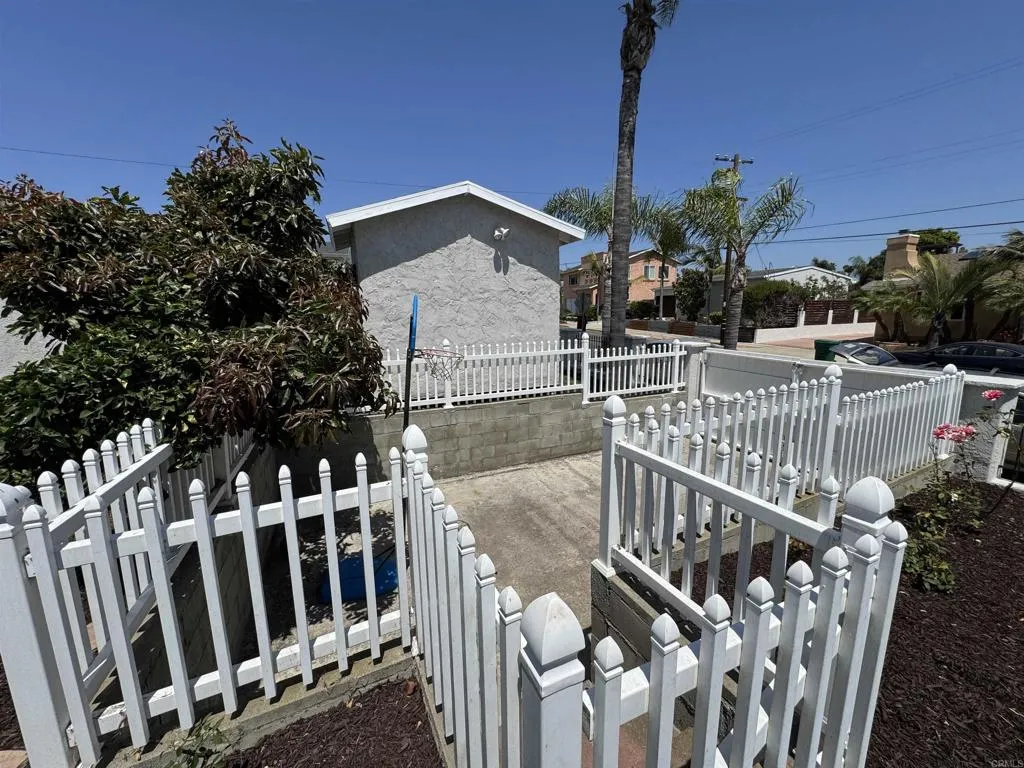 https://cdn.realtyfeed.com/cdn/127/306477073/4dd5d1c53bfd7dac6dd40a526d47f6aa.webp