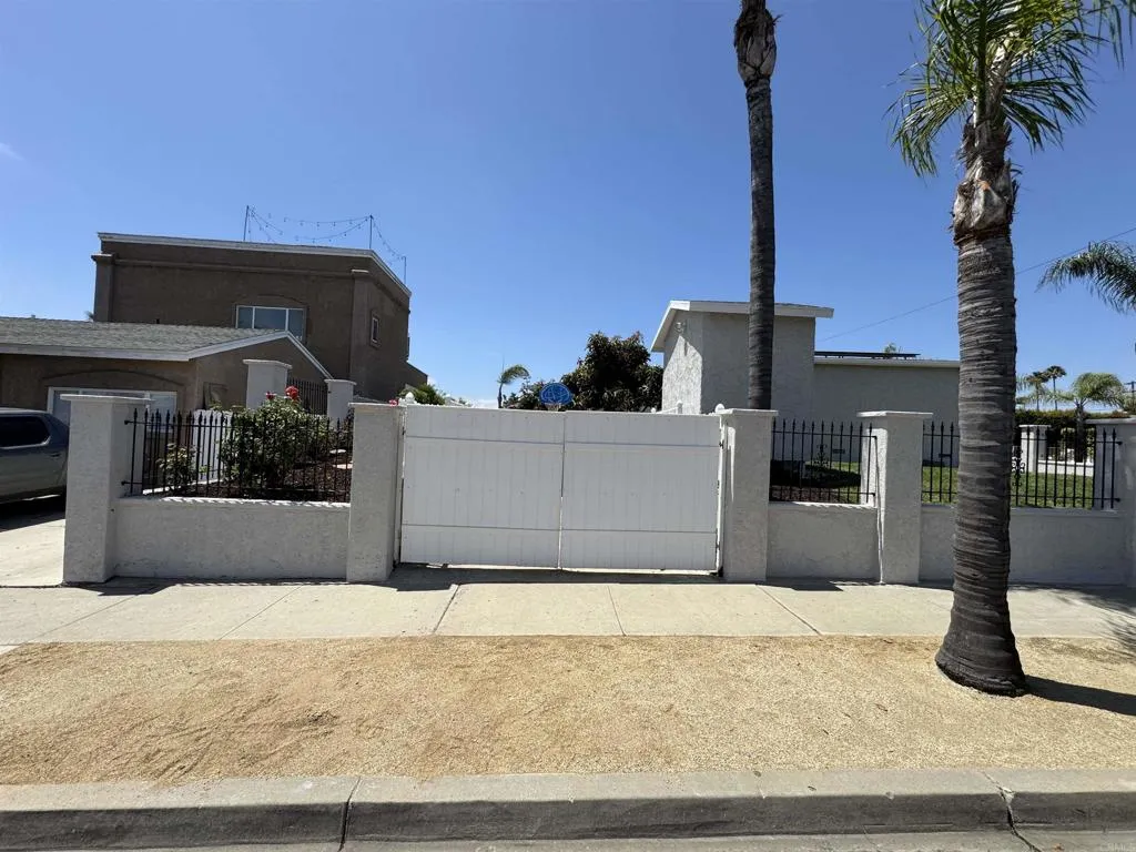 https://cdn.realtyfeed.com/cdn/127/306477073/987cae7b39db0cc0dcca98c32d909fb2.webp