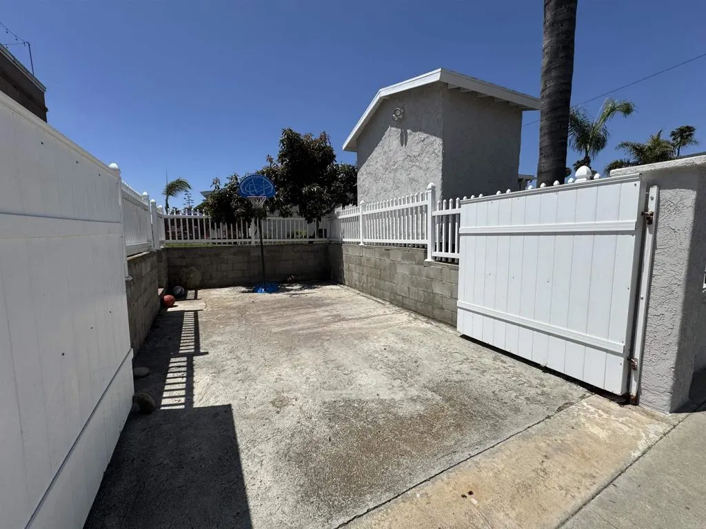 https://cdn.realtyfeed.com/cdn/127/306477073/98c5ee8a22e1c8efe285b7e71e44be3c.webp