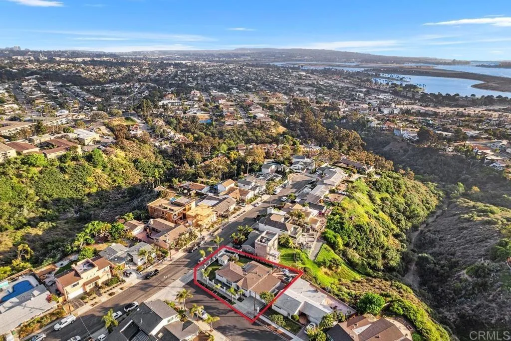 https://cdn.realtyfeed.com/cdn/127/306477073/ae309a4401147abfd26ebbe7c49a0d79.webp