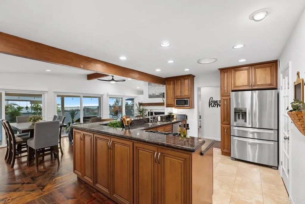 https://cdn.realtyfeed.com/cdn/127/306477073/e8bcb46bb992d4d1381ca98b6afbf727.webp