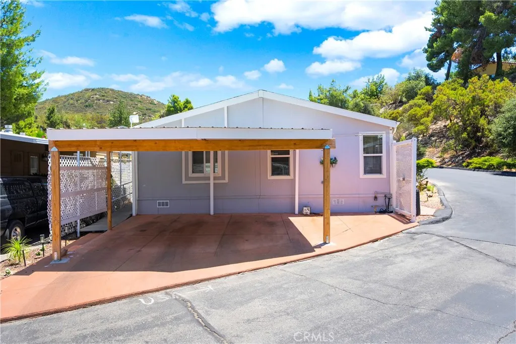 https://cdn.realtyfeed.com/cdn/127/306477083/4d15f4f6d4ab7ee072e9aaf60318ed1e.webp