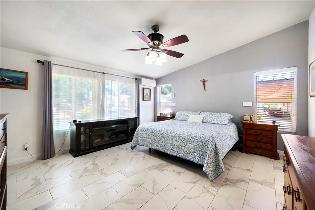 https://cdn.realtyfeed.com/cdn/127/306477083/adc45fdac064aec20a9f73fa480424dd.webp