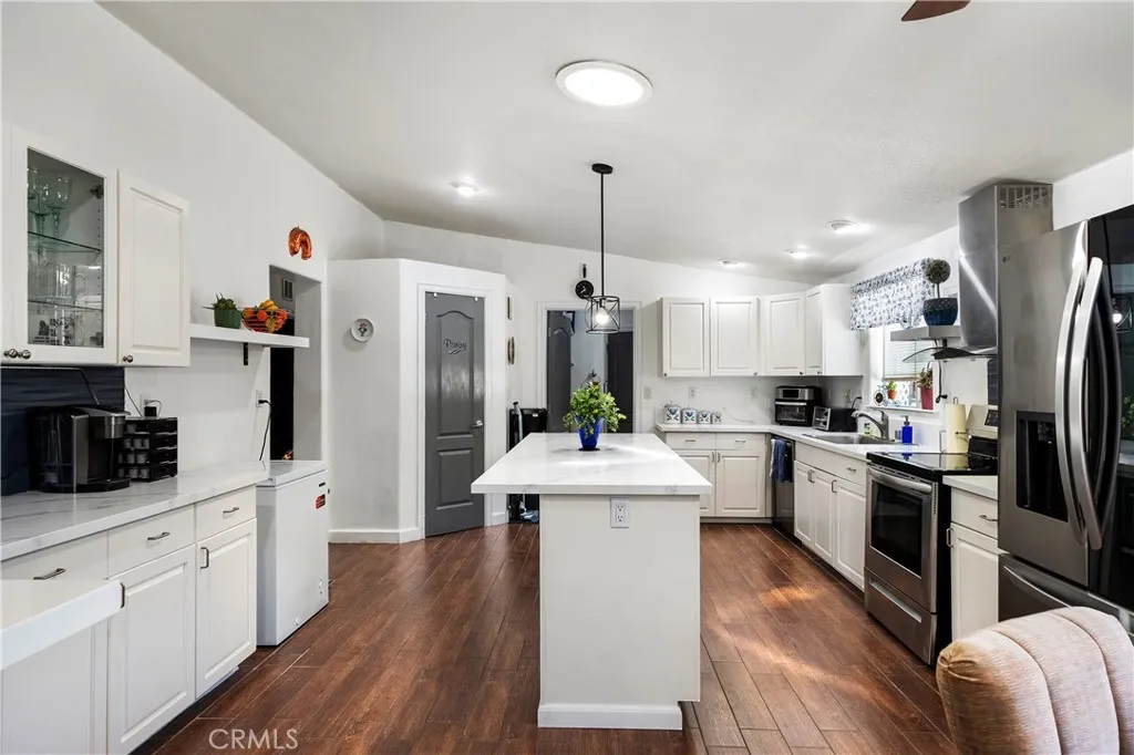 https://cdn.realtyfeed.com/cdn/127/306477083/d7568d16cd4fd370f7b2bf6f3ea9a047.webp