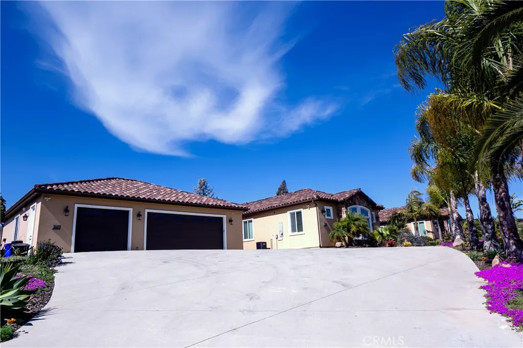 https://cdn.realtyfeed.com/cdn/127/306477098/5e62f48f8ffa690c5c039c2fbe4c53e8.webp