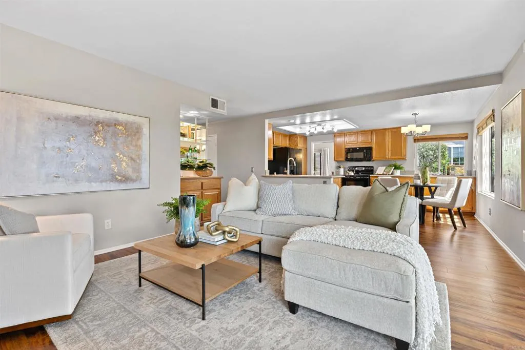 https://cdn.realtyfeed.com/cdn/127/306477153/6bda155cc288fb54b449b2196b237be8.webp