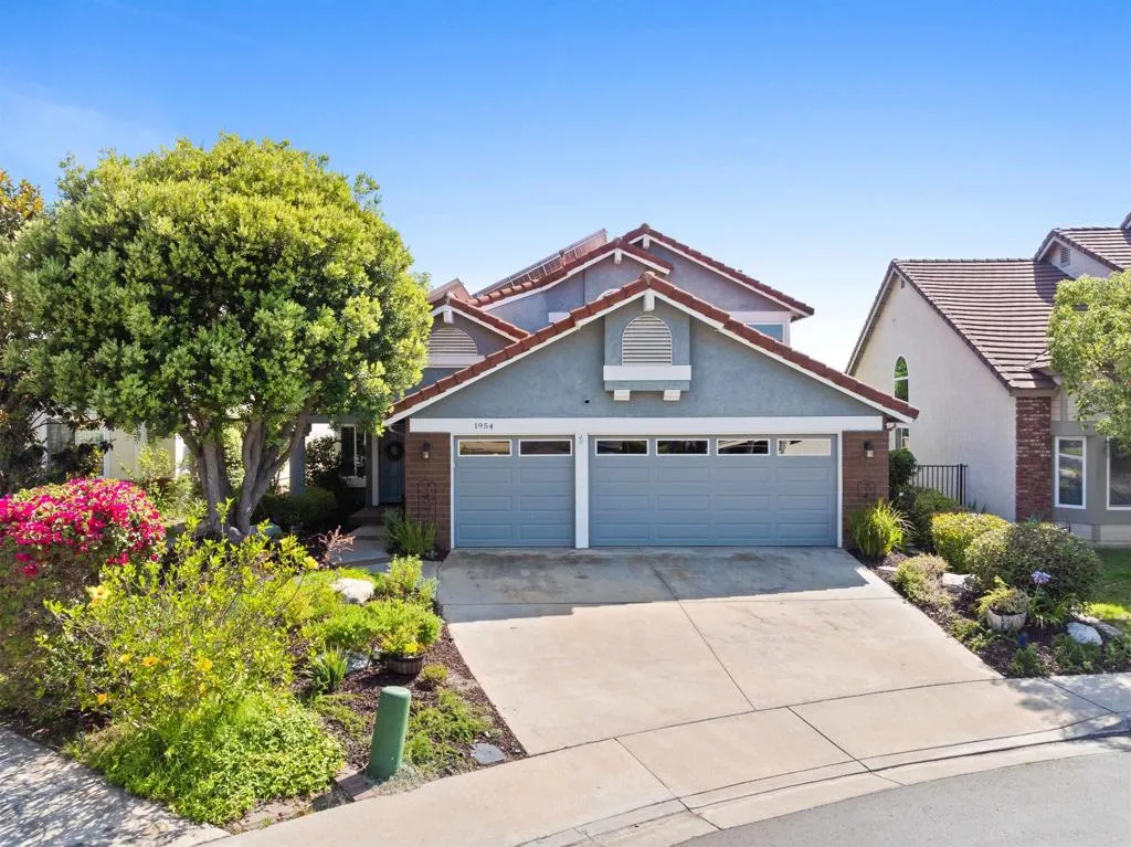 https://cdn.realtyfeed.com/cdn/127/306477153/ce88f566ed1d36656cf2bfda827451ba.webp