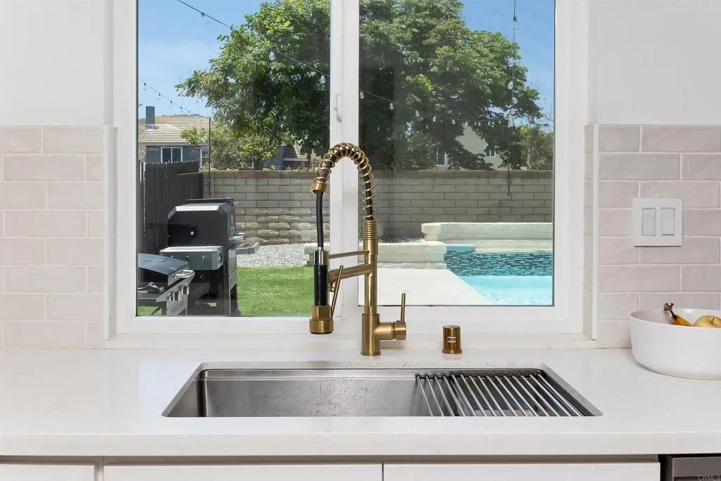 https://cdn.realtyfeed.com/cdn/127/306477161/d61e03bde0cb8e71595398d75695a1af.webp