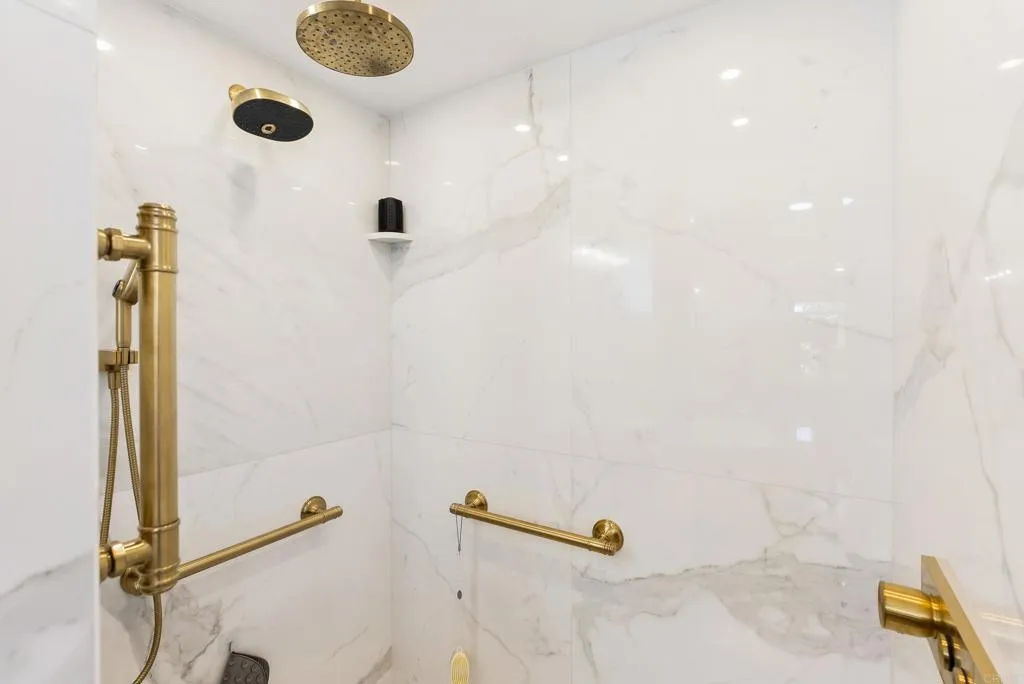 https://cdn.realtyfeed.com/cdn/127/306477173/0422bfb0149f58749b7d04b7fe1c681a.webp