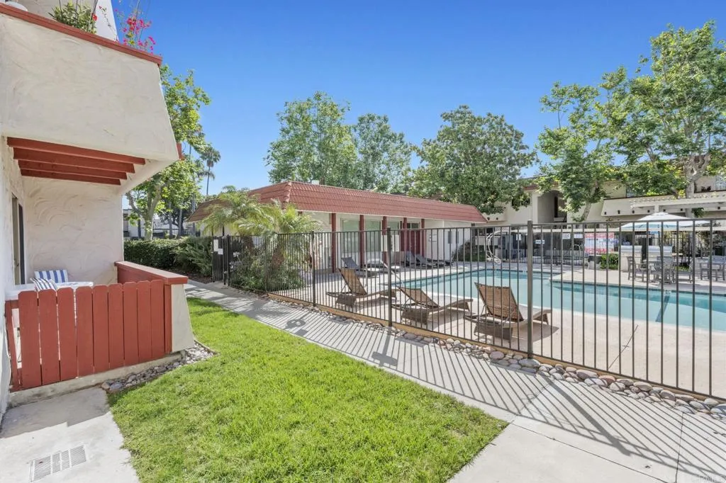 https://cdn.realtyfeed.com/cdn/127/306477195/cf1b883f0a01c343159f4d093fde6977.webp
