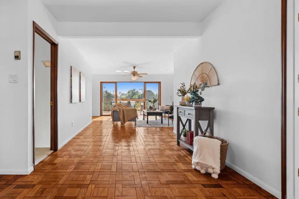 https://cdn.realtyfeed.com/cdn/127/306477239/0aac146832d1051bf76f45bddc36cb36.webp