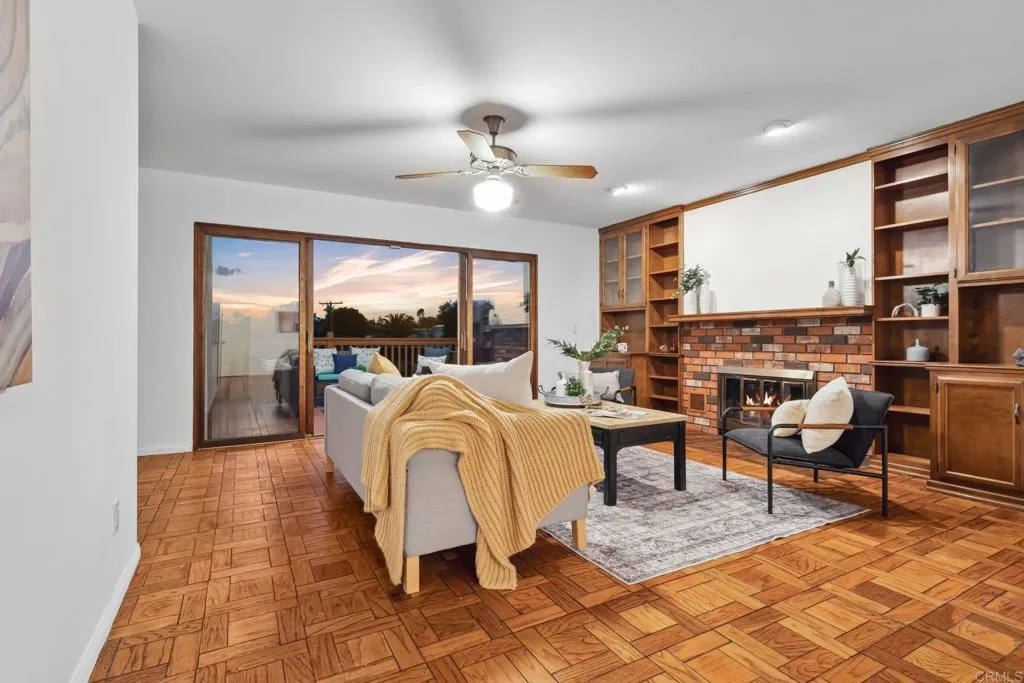 https://cdn.realtyfeed.com/cdn/127/306477239/c04a38a09535f340f2f06213f142dd36.webp