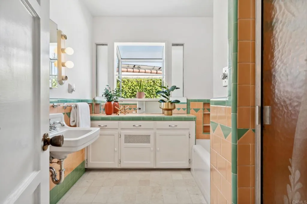 https://cdn.realtyfeed.com/cdn/127/306477239/dfc5a0175eb61208e2083a1bc2285b87.webp