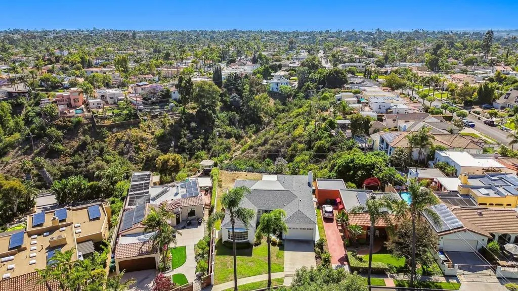 https://cdn.realtyfeed.com/cdn/127/306477239/fdaece4baf76c61ebcec97b0fd6cac75.webp