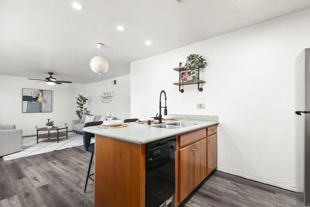 https://cdn.realtyfeed.com/cdn/127/306477284/86a5f55cf625b7ed4b061e7d3cc79cba.webp