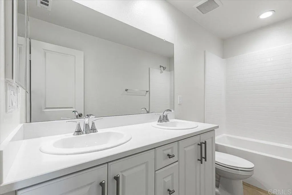 https://cdn.realtyfeed.com/cdn/127/306477296/bac6cee29c73d4ae1dbfa8f559dcff8c.webp