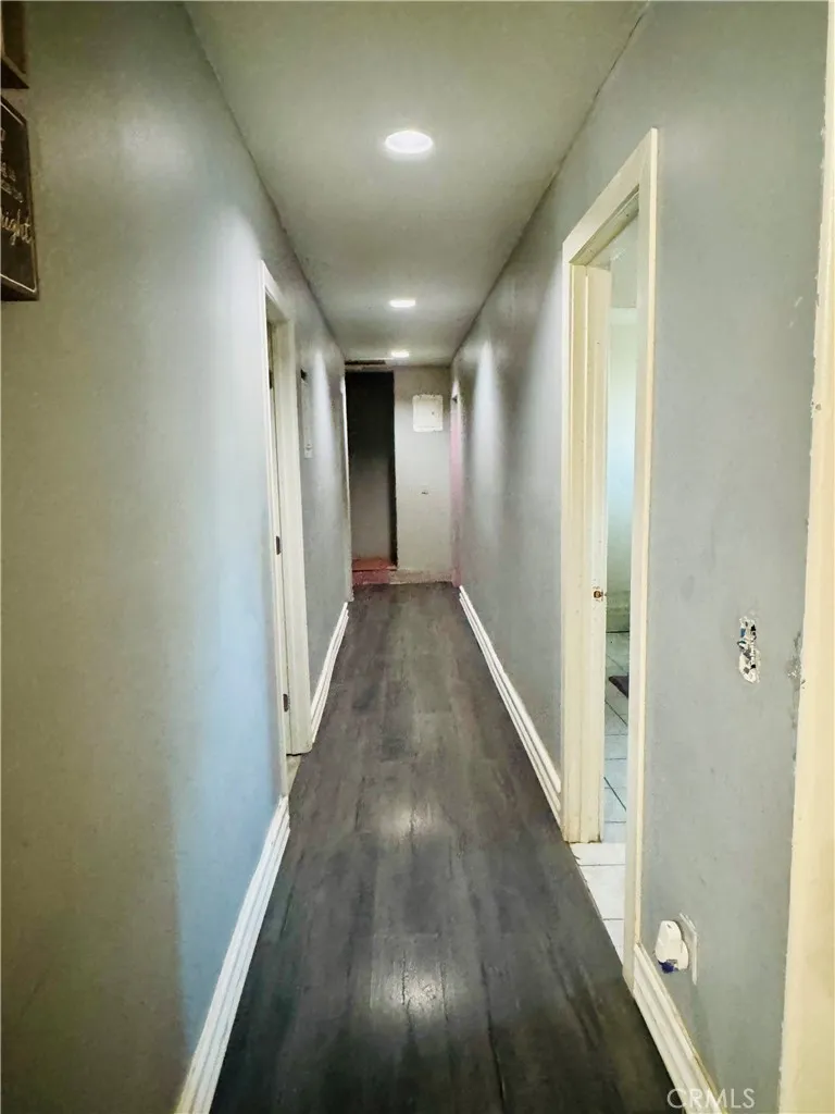 https://cdn.realtyfeed.com/cdn/127/306477306/46b556850490b38032d934308ed07bde.webp
