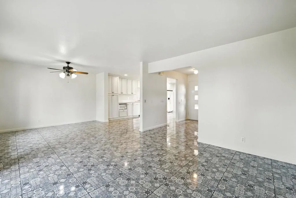 Photo #6: PTP2504791 Listing 