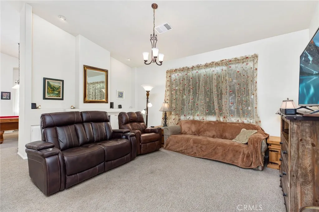 https://cdn.realtyfeed.com/cdn/127/306477384/5a8104999ce6e0f04d33fcdc20e10a0f.webp