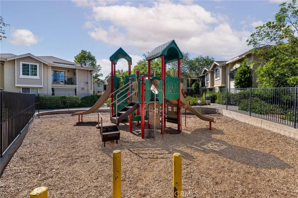 Photo #27: SW25143498 Listing: Photo #27